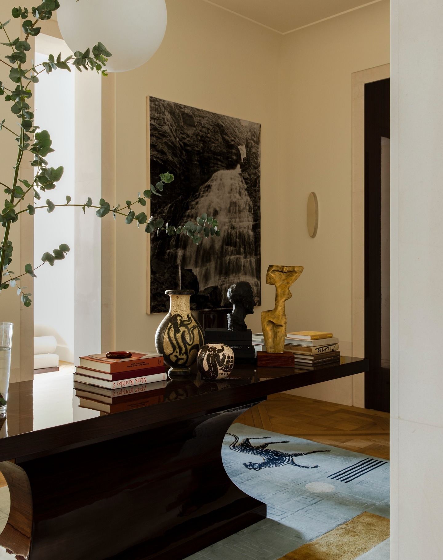 Trocadero, Marika Dru