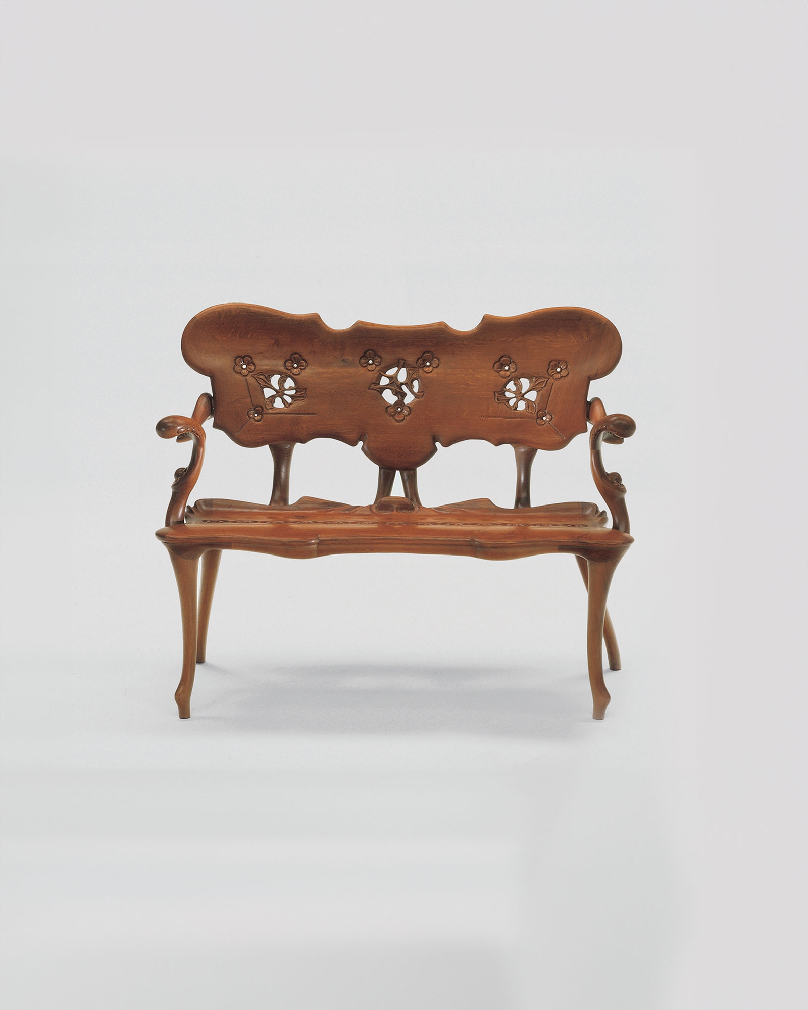 Calvet Bench , Gaudi, Monde Singulier 02
