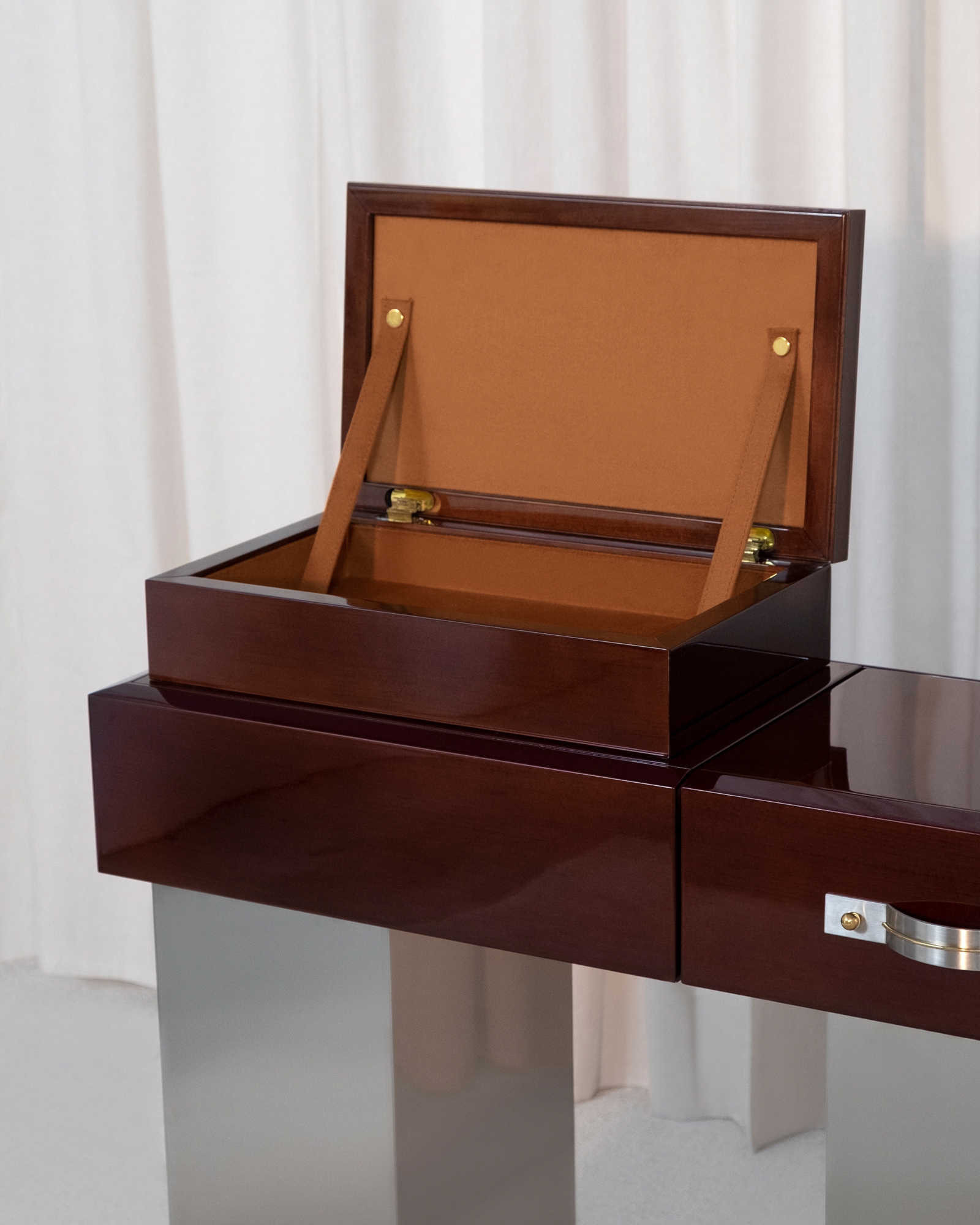 Console, Collection 01, Studio Akademos 04