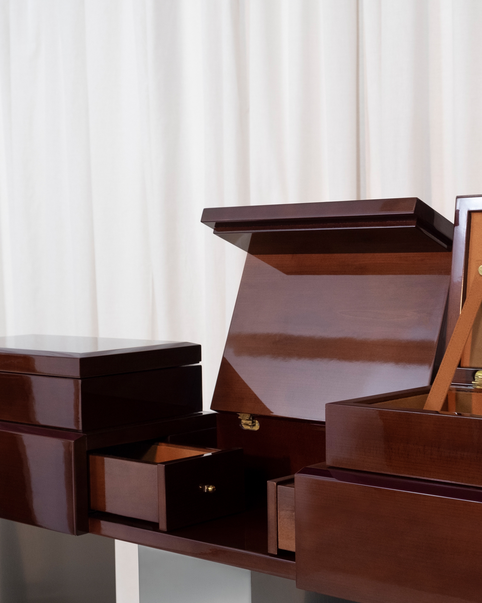 Console, Collection 01, Studio Akademos 06