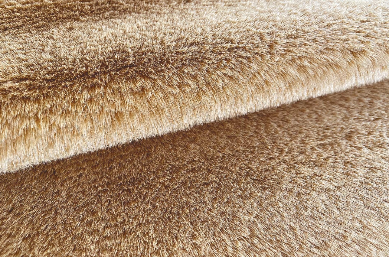 Courbes Alléchantes by Axel Chay, made of Aluminium and Fur, Chamois version, picture 4