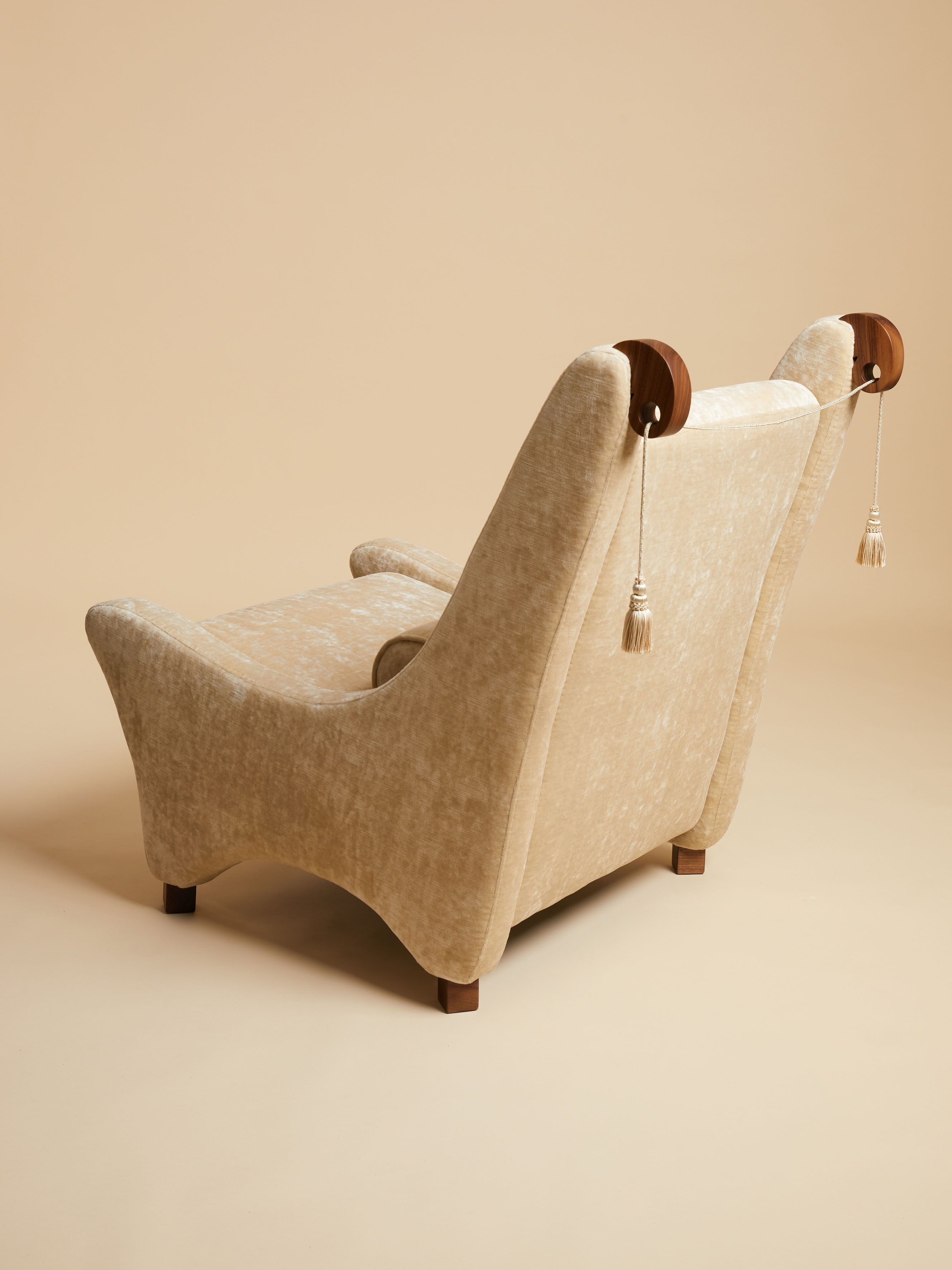 Ebur Editions by Studio Ebur, made of Velvet and Wood, Velvet version, picture 3
