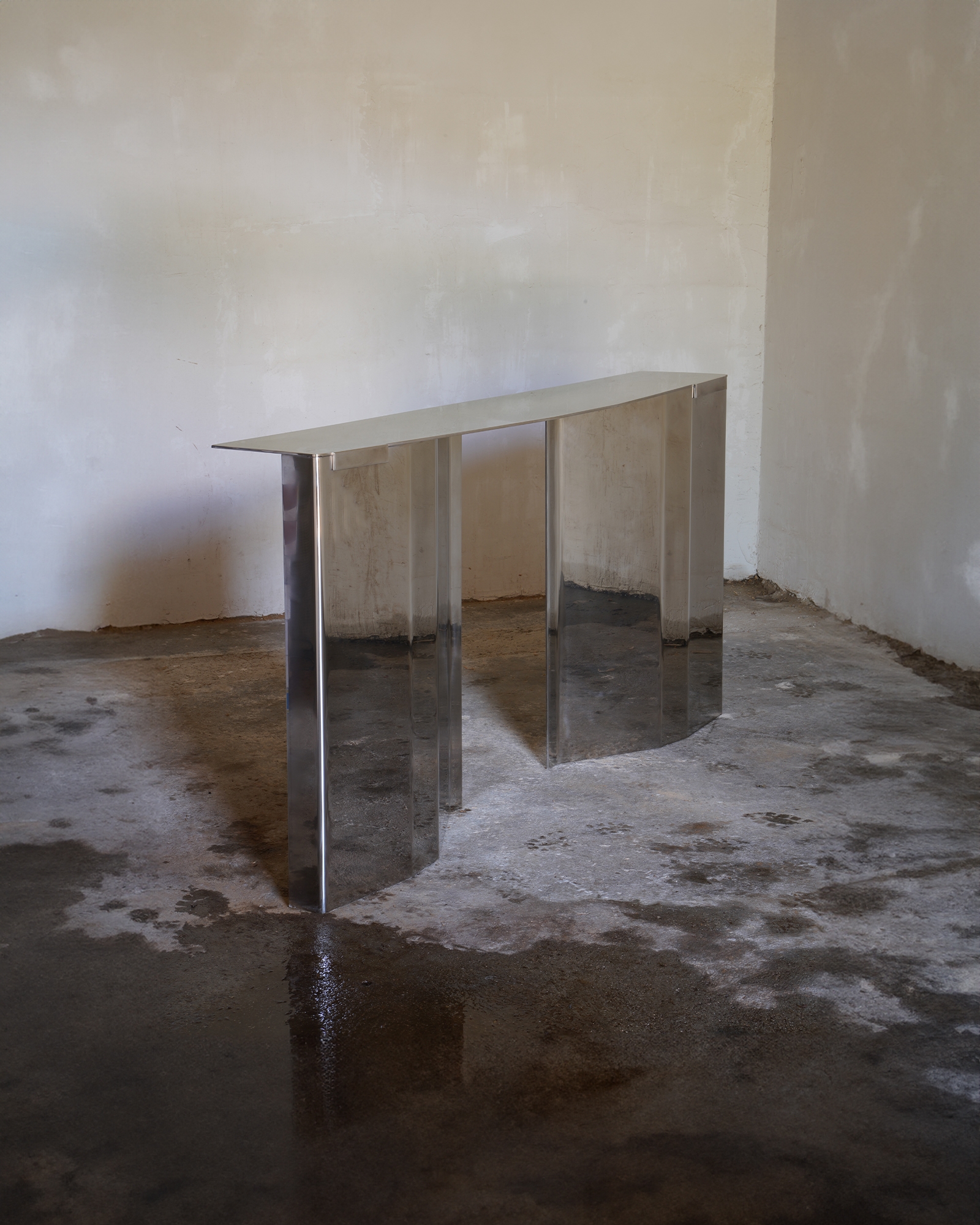 Folded Console, Heim+Viladrich Collection, Heim+Viladrich 02