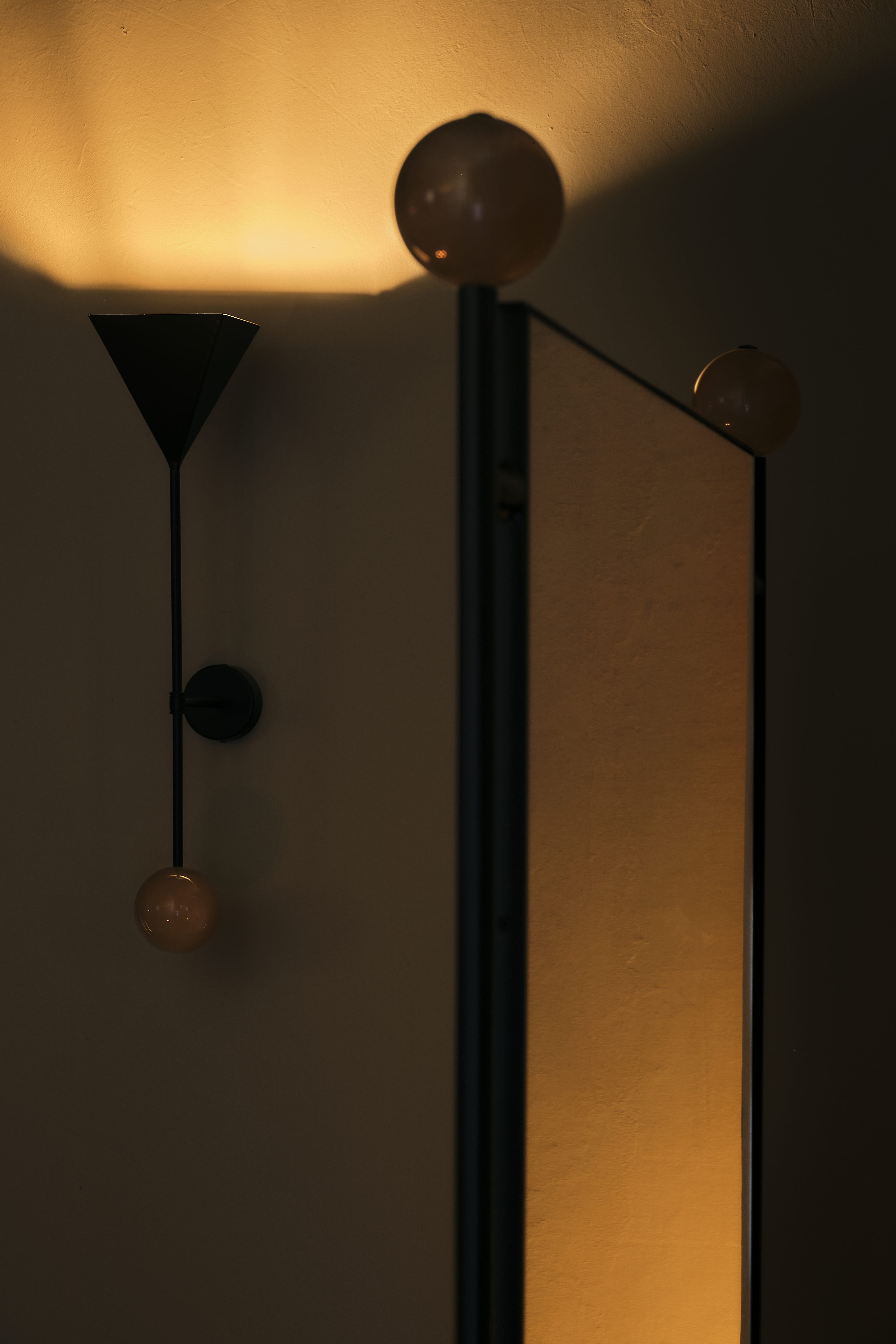Antechamber by StudioDanielK, made of Stone and Steel, Honey Calcite version, picture 2