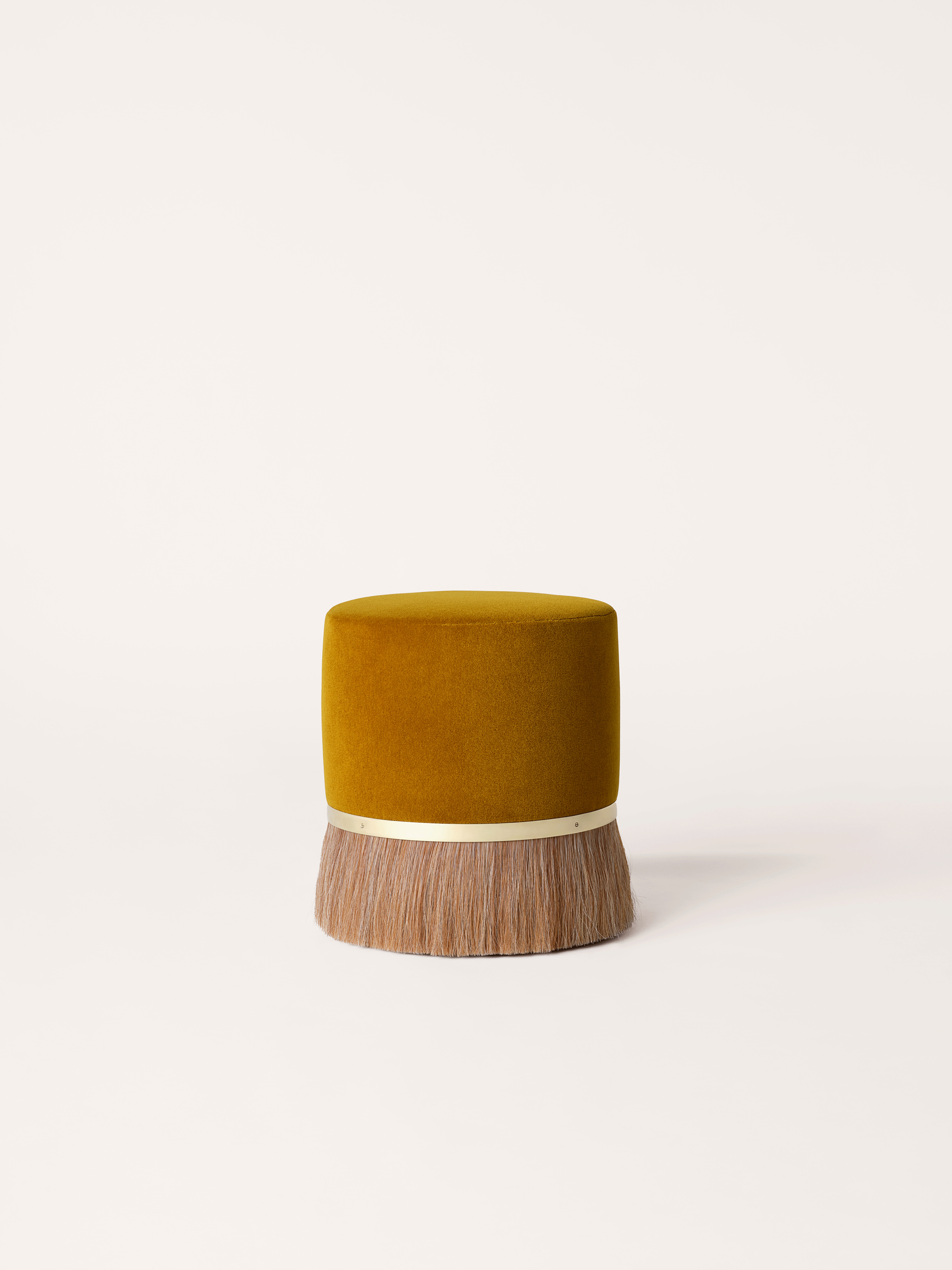 Konekt Collection by Konekt, made of Brass and Horsehair, Polished Brass version, picture 1