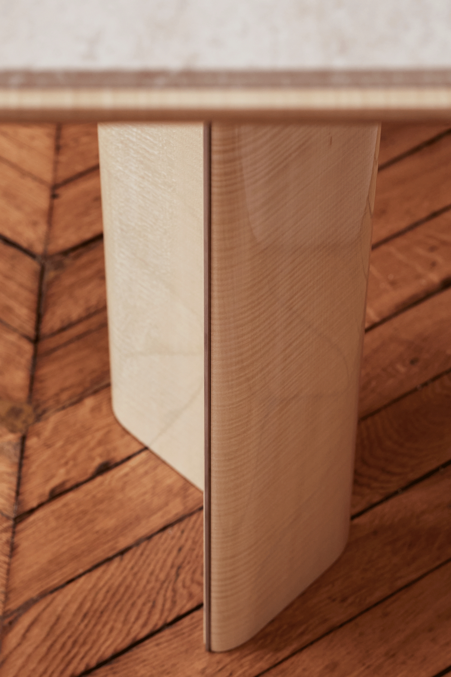 Mise En Scène by Tatjana von Stein, made of Marble and , Waved Sycamore version, picture 7