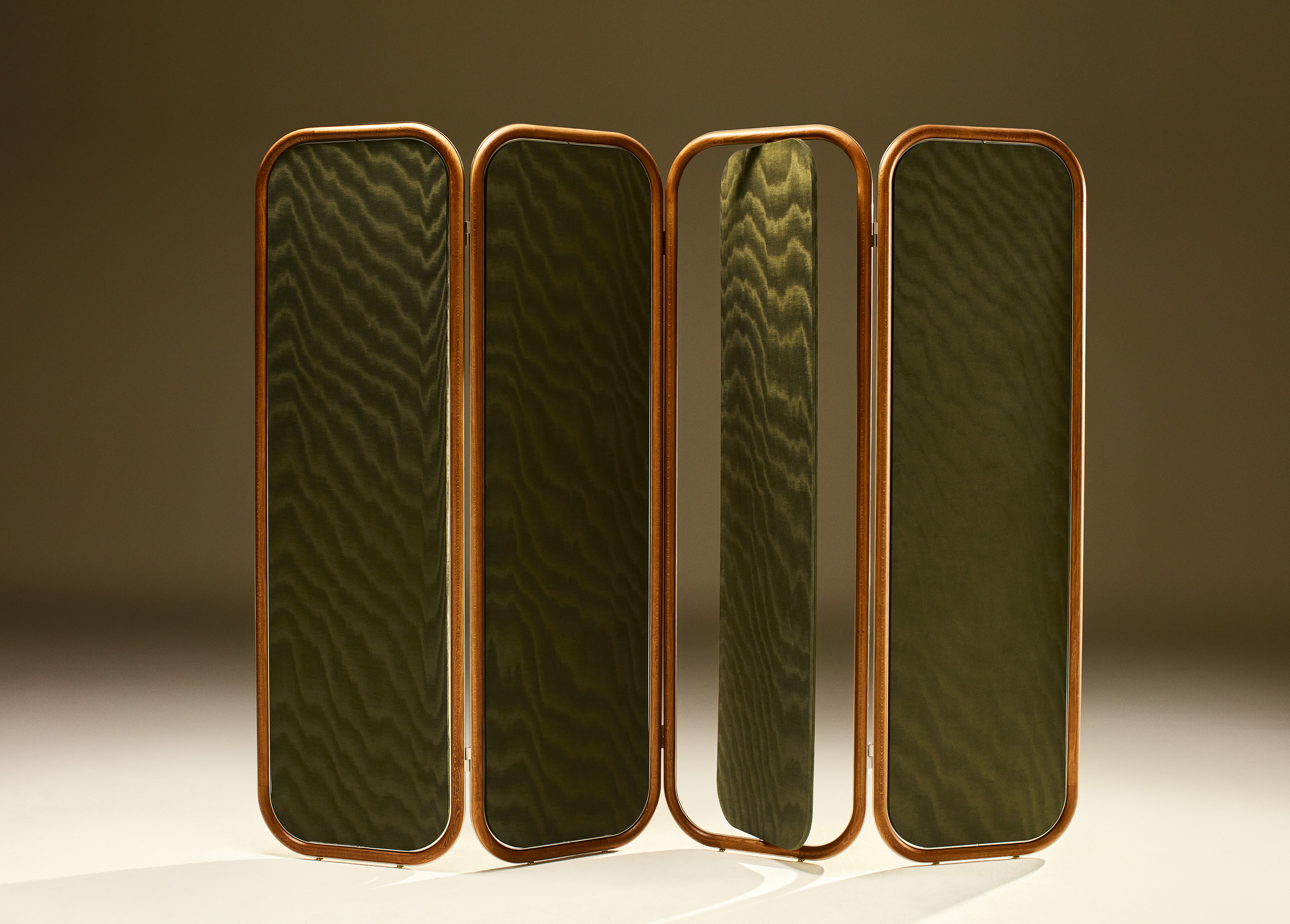 Mise En Scène by Tatjana von Stein, made of Upholstery and Wood, Honey Oak version, picture 1