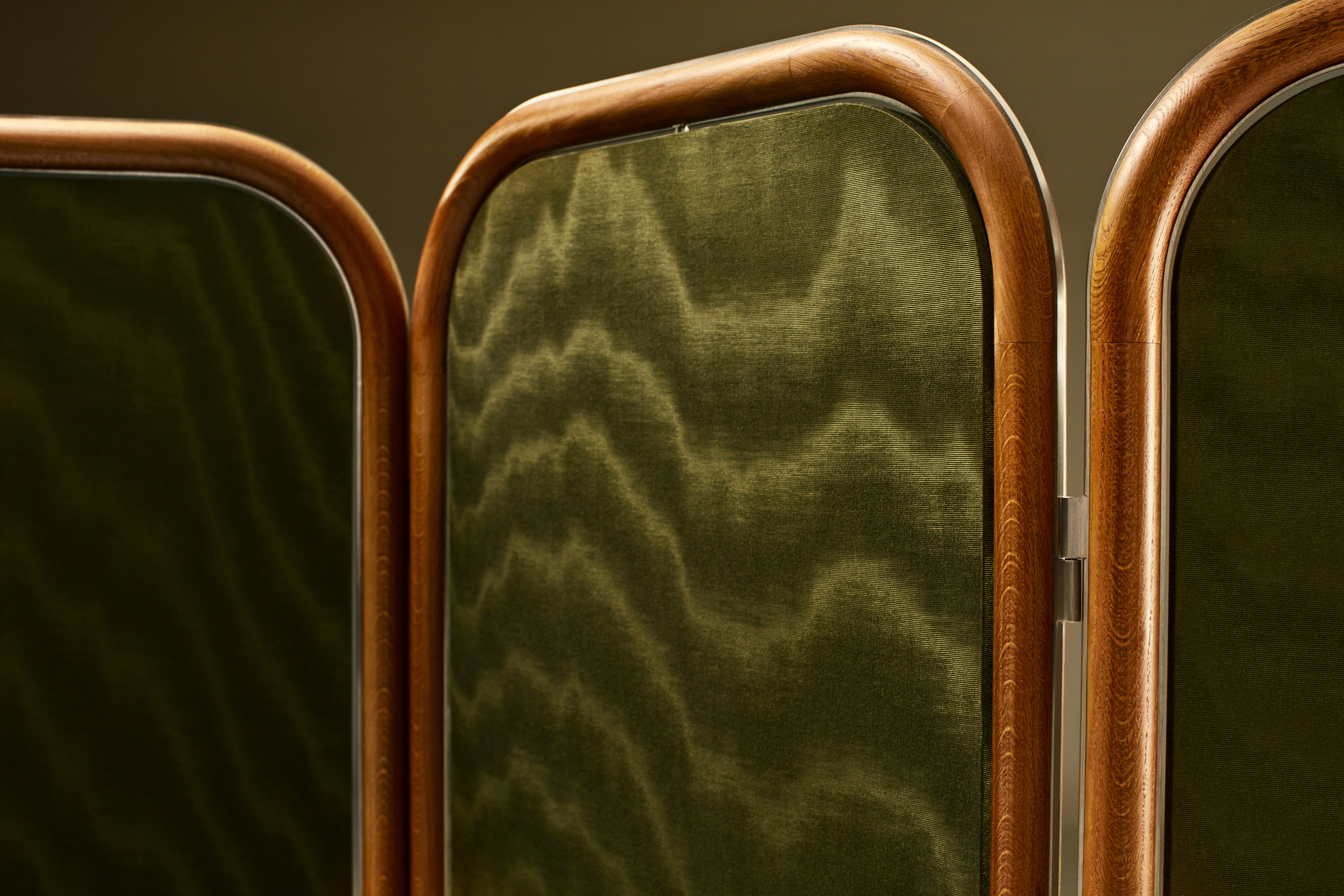 Mise En Scène by Tatjana von Stein, made of Upholstery and Wood, Honey Oak version, picture 2