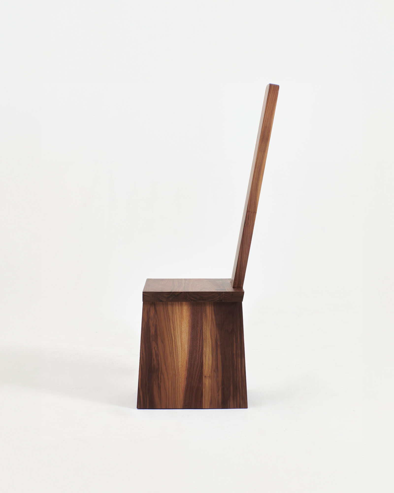 Project 213A Collection by Project 213A, made of Wood and , Walnut version, picture 4