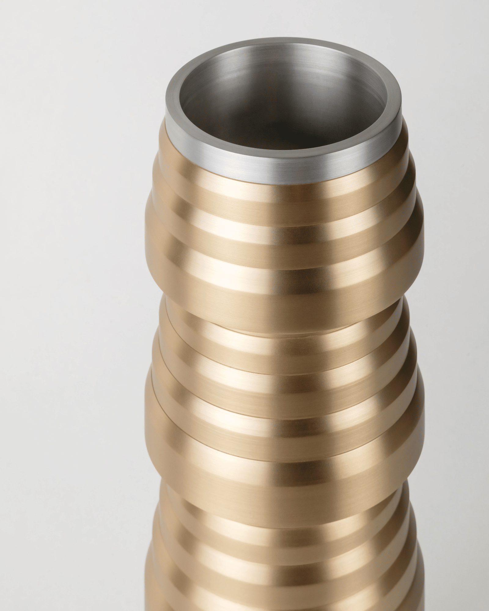 SB26 Collection by SB26, made of Bronze and Aluminium, Bronze version, picture 3