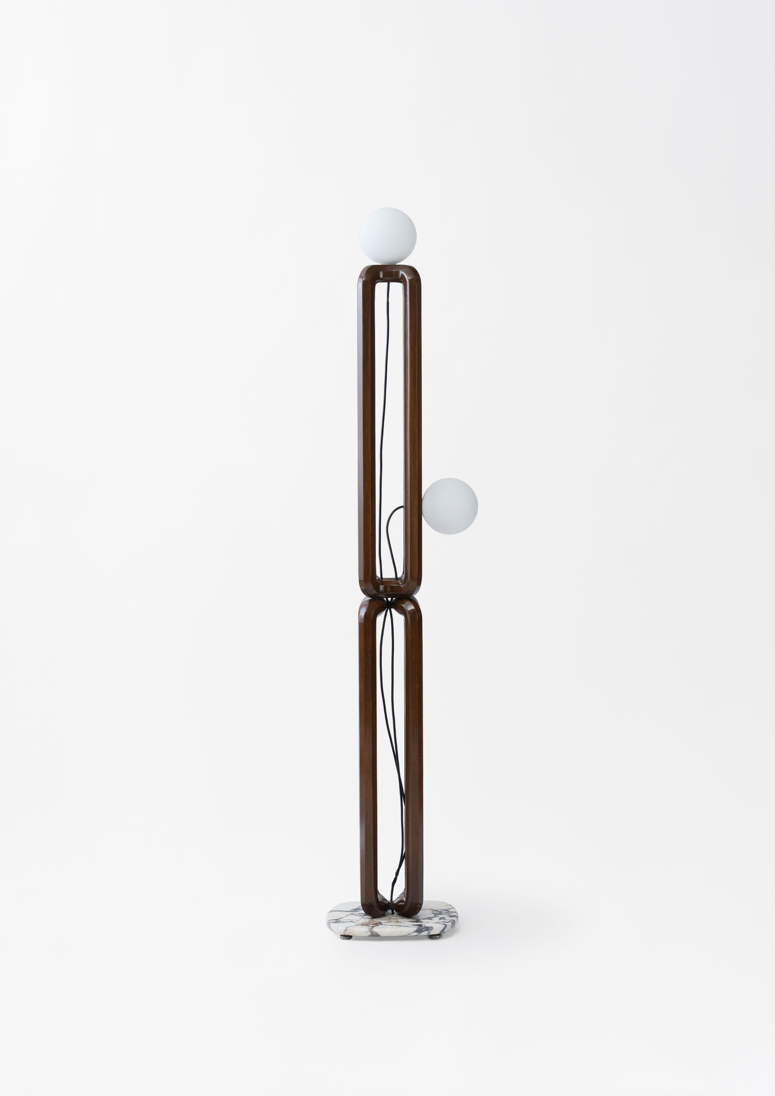 Floor Lamp - Series 1, Tahanan