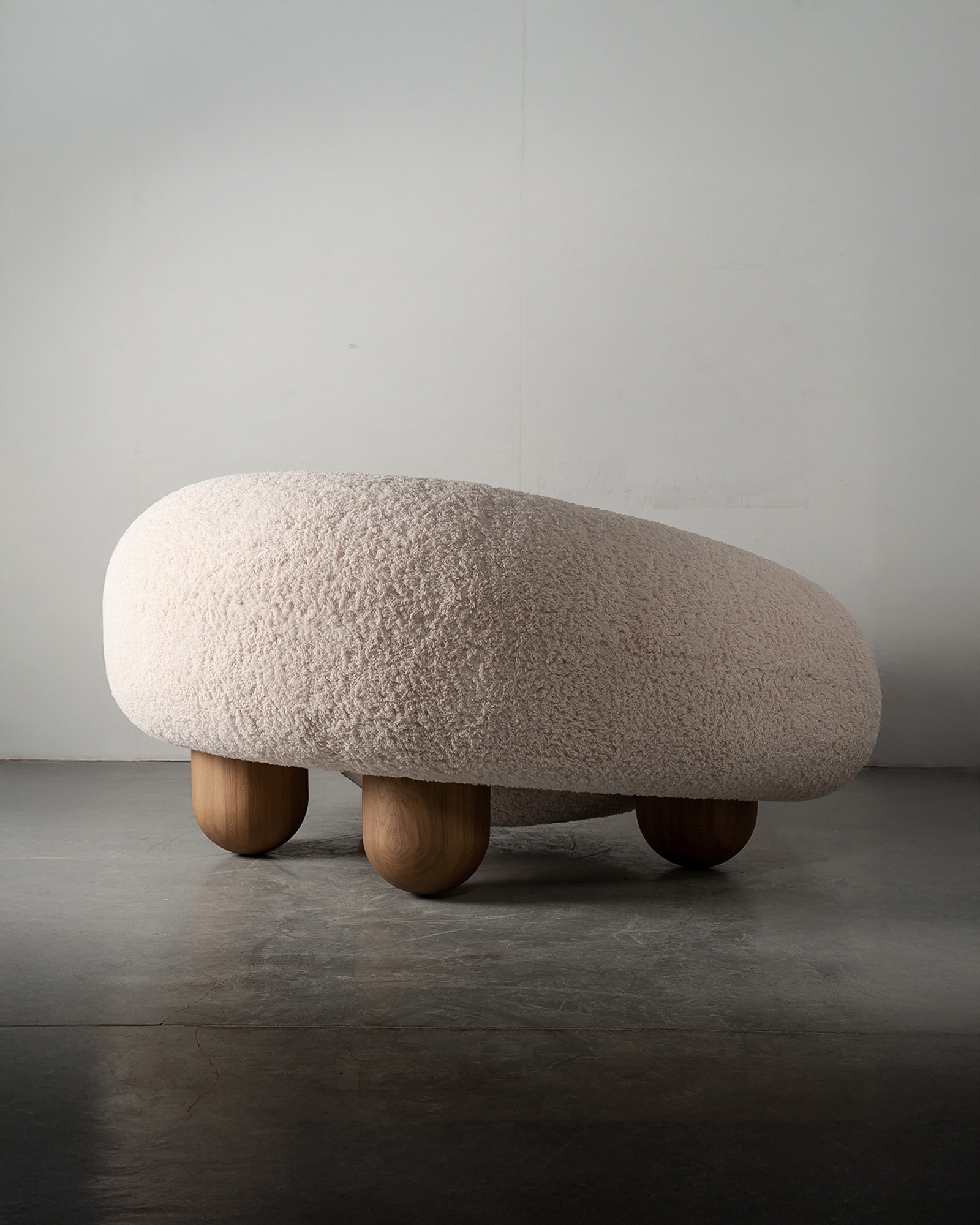 The Lamb Chair, The Lamp, Vova 03