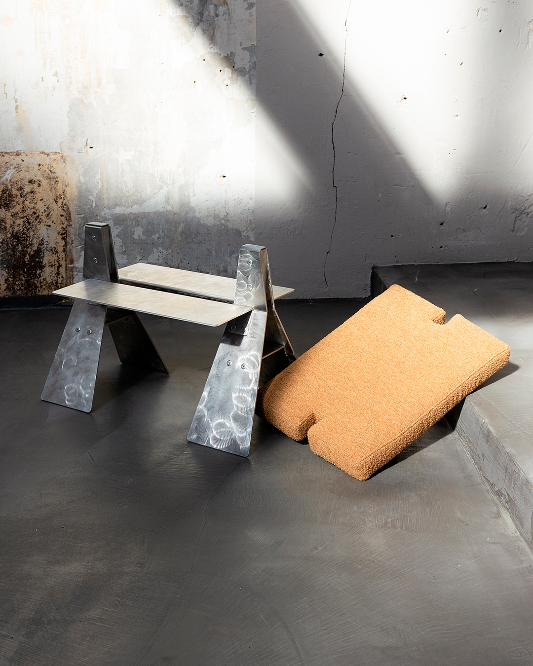 Camel Stool, Tom Ducarouge Collection, Tom Ducarouge 07