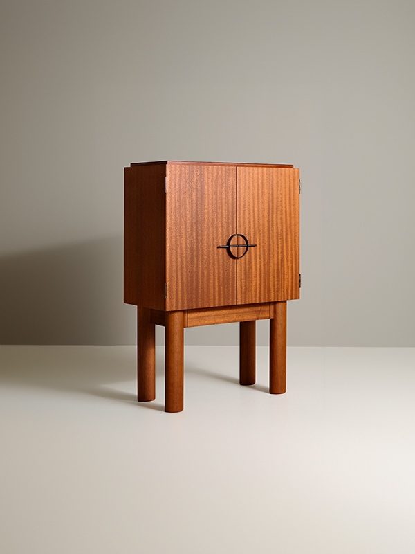 Chop Cabinet, Veermakers