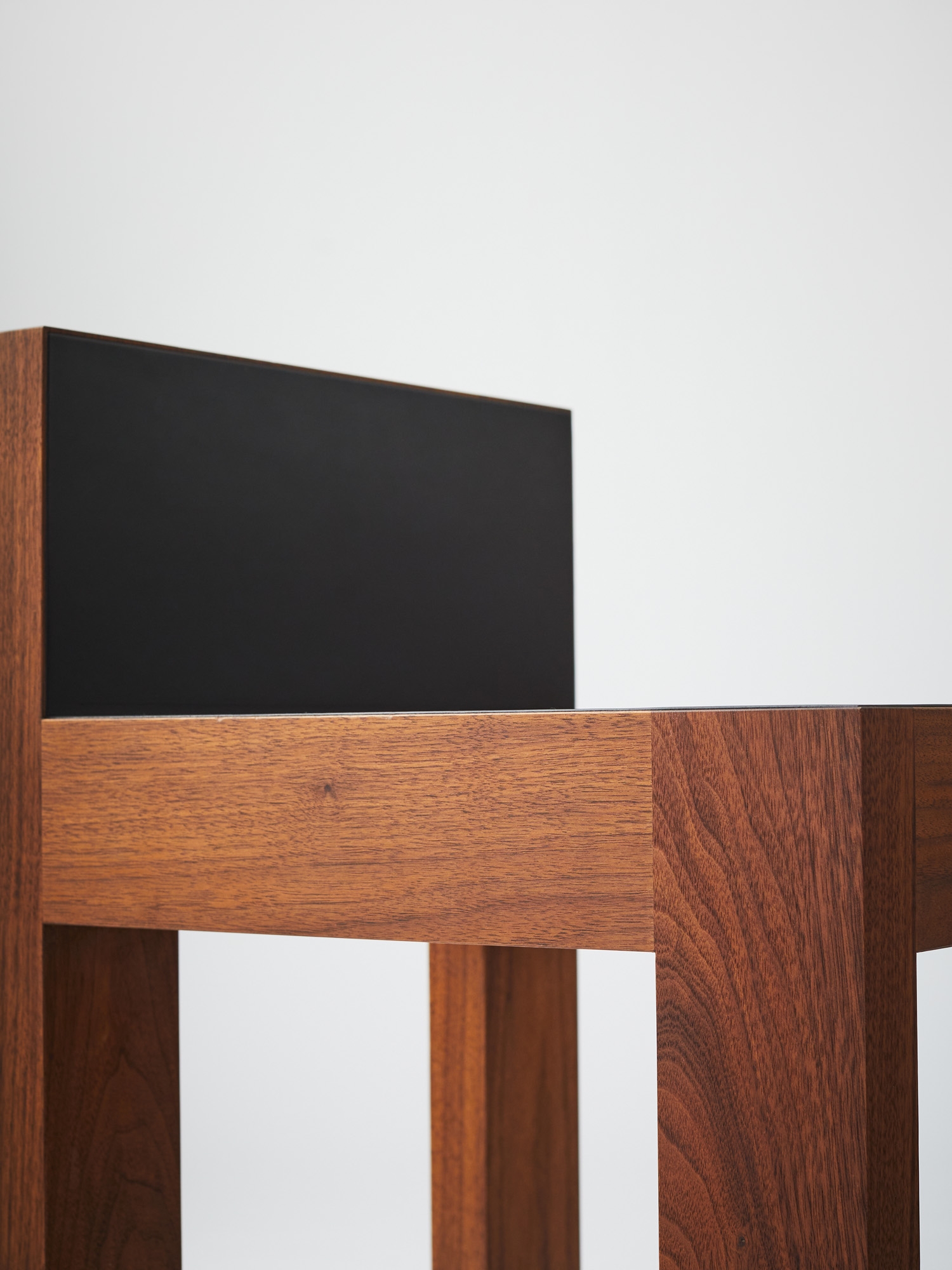 Veermakers Collection by Veermakers, made of Wood and , Walnut & Black Leather version, picture 6